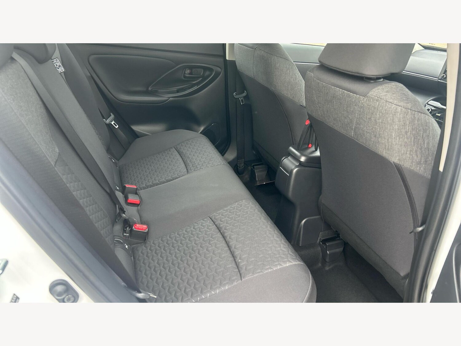 Used Toyota Yaris Cross 2024 for sale - 77304828: Photo 14