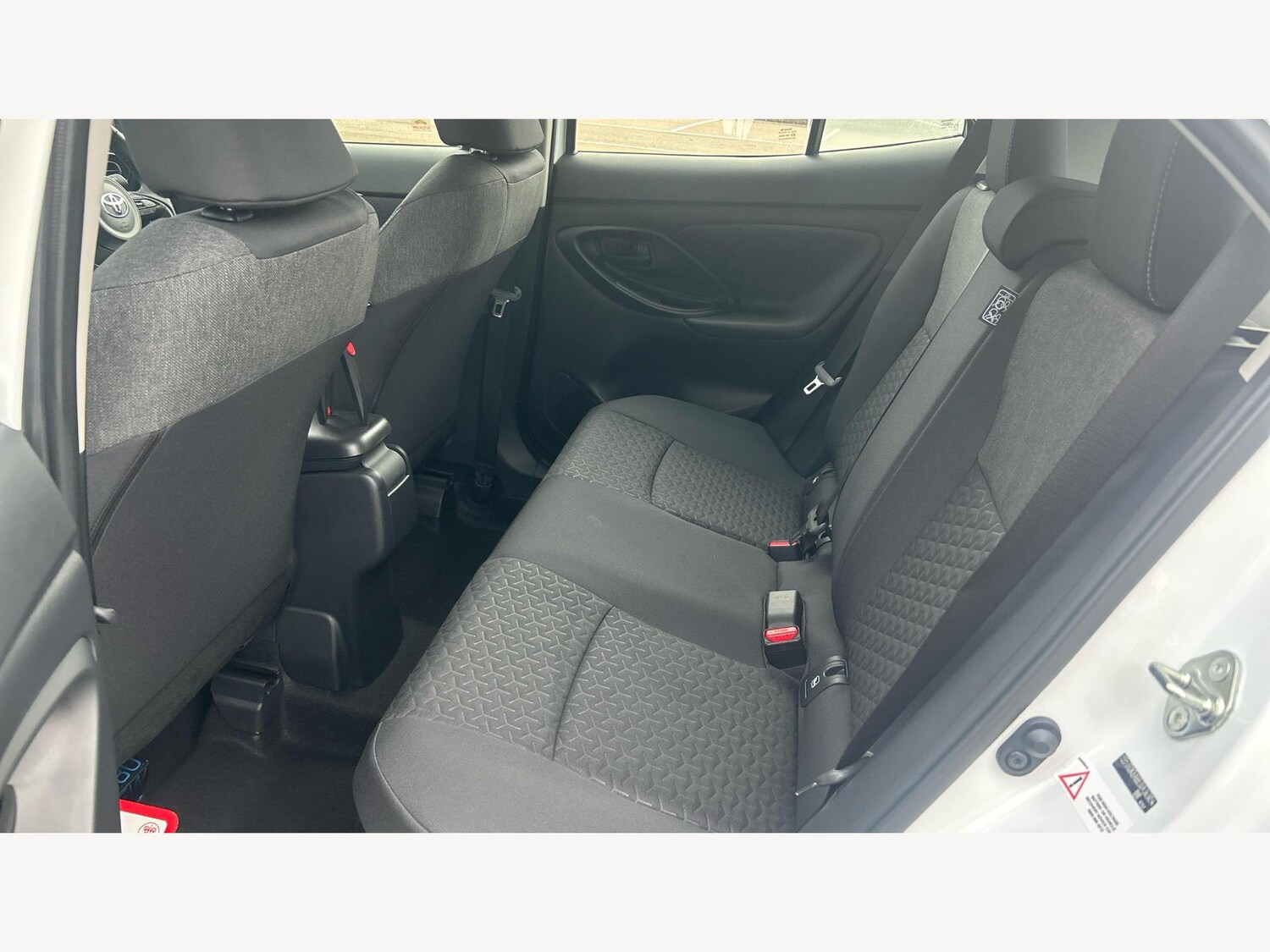 Used Toyota Yaris Cross 2024 for sale - 77304828: Photo 15