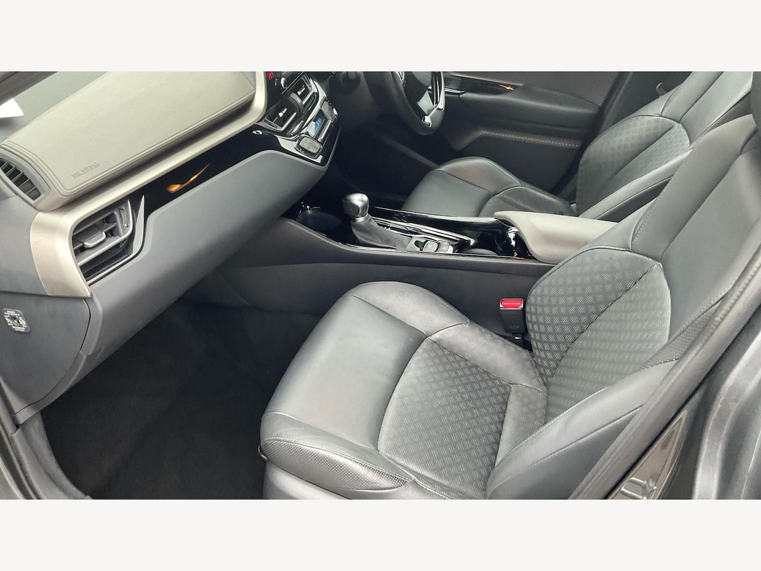 Used Toyota C-HR 2021 for sale - 76239481: Photo 12