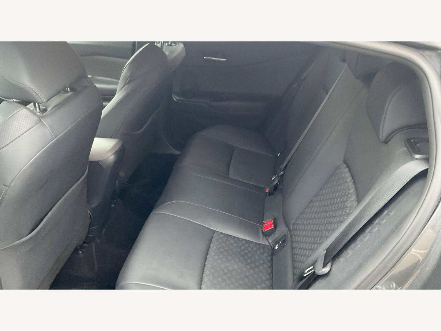 Used Toyota C-HR 2021 for sale - 76239481: Photo 15