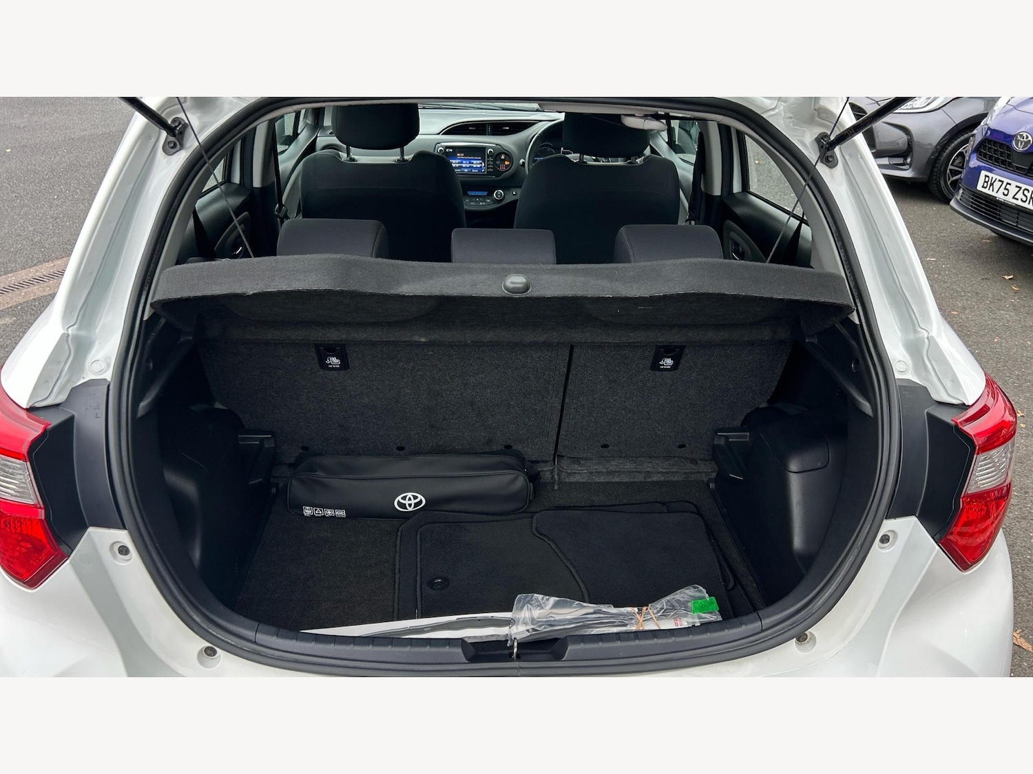 Used Toyota Yaris 2019 for sale - 76259409: Photo 16