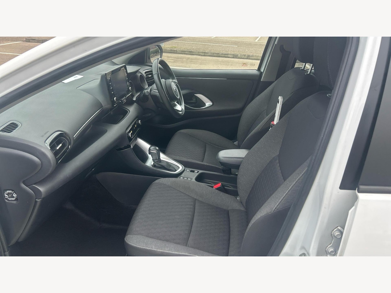 Used Toyota Yaris 2022 for sale - 77599130: Photo 12