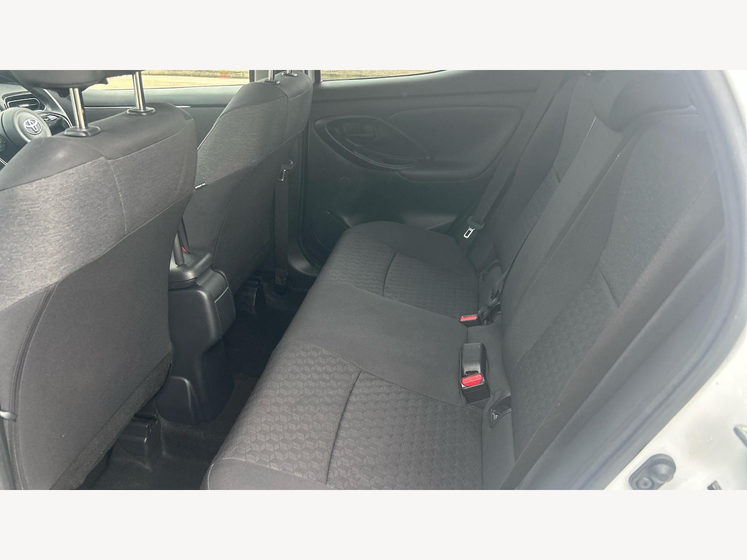 Used Toyota Yaris 2022 for sale - 77599130: Photo 15