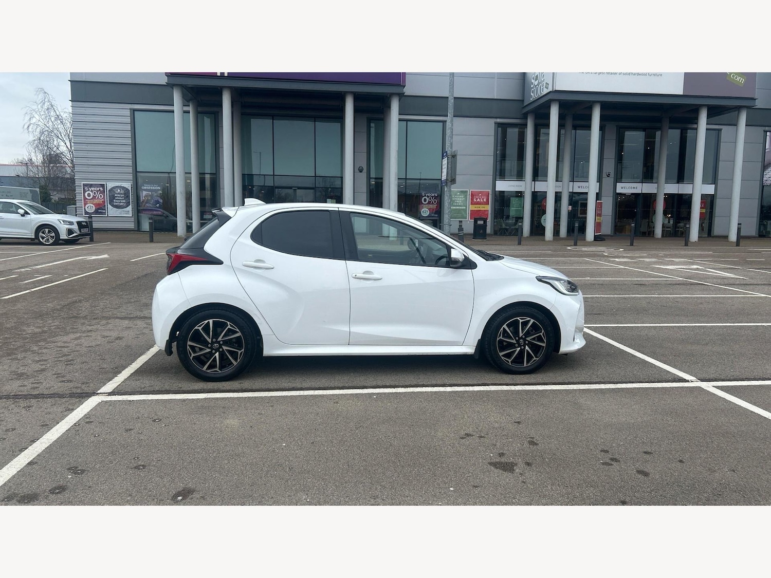 Used Toyota Yaris 2022 for sale - 77599130: Photo 18