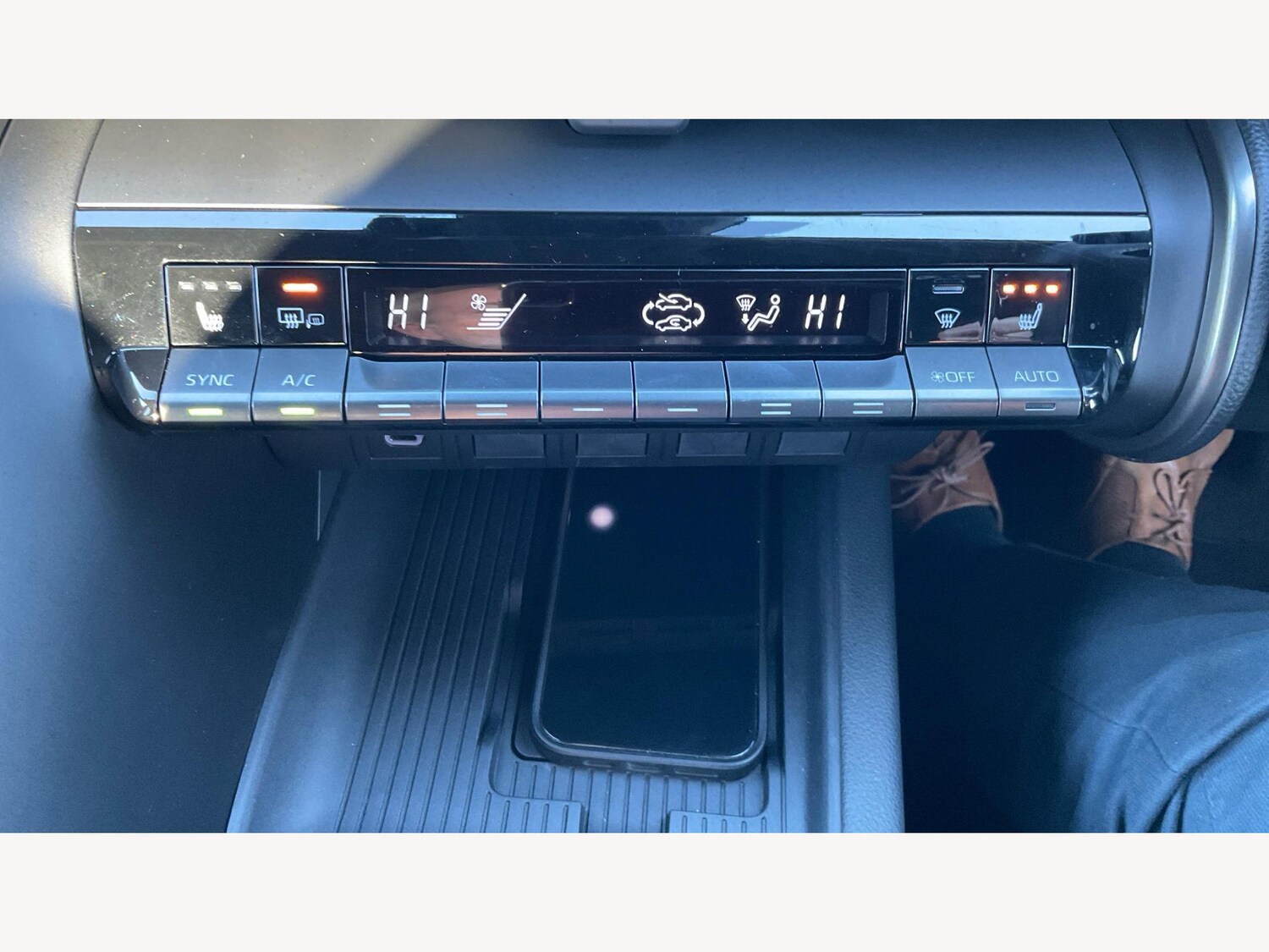 Used Toyota C-HR 2025 for sale - 77255206: Photo 23