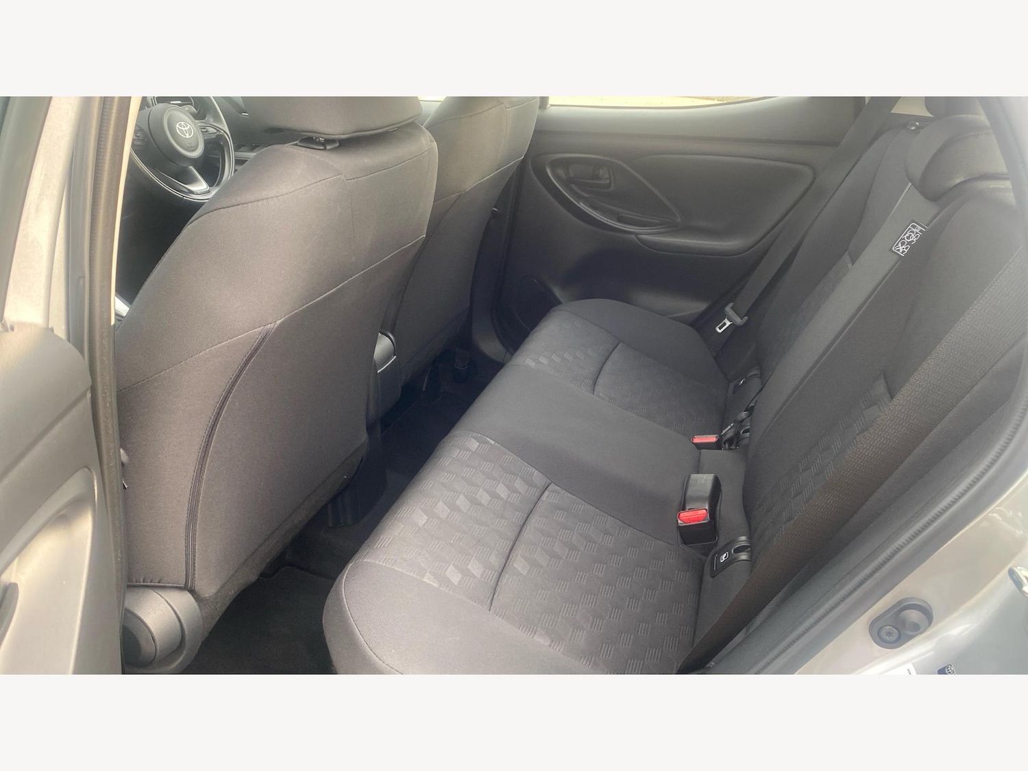 Used Toyota Yaris 2024 for sale - 76667411: Photo 15