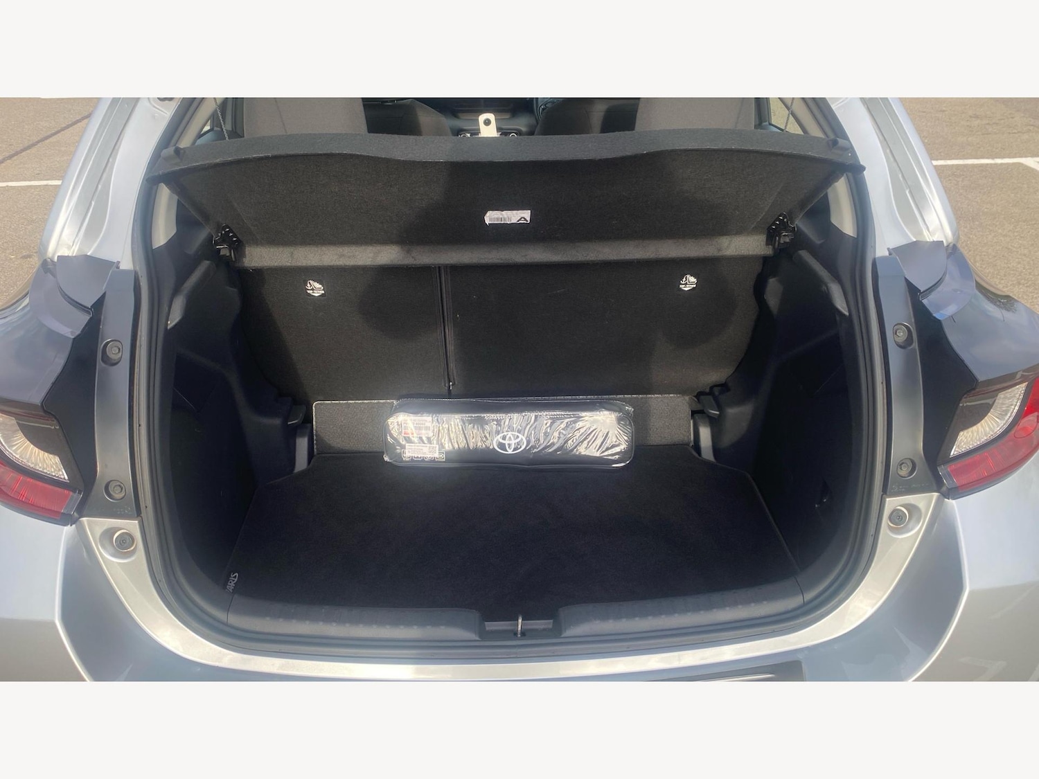 Used Toyota Yaris 2024 for sale - 76667411: Photo 16