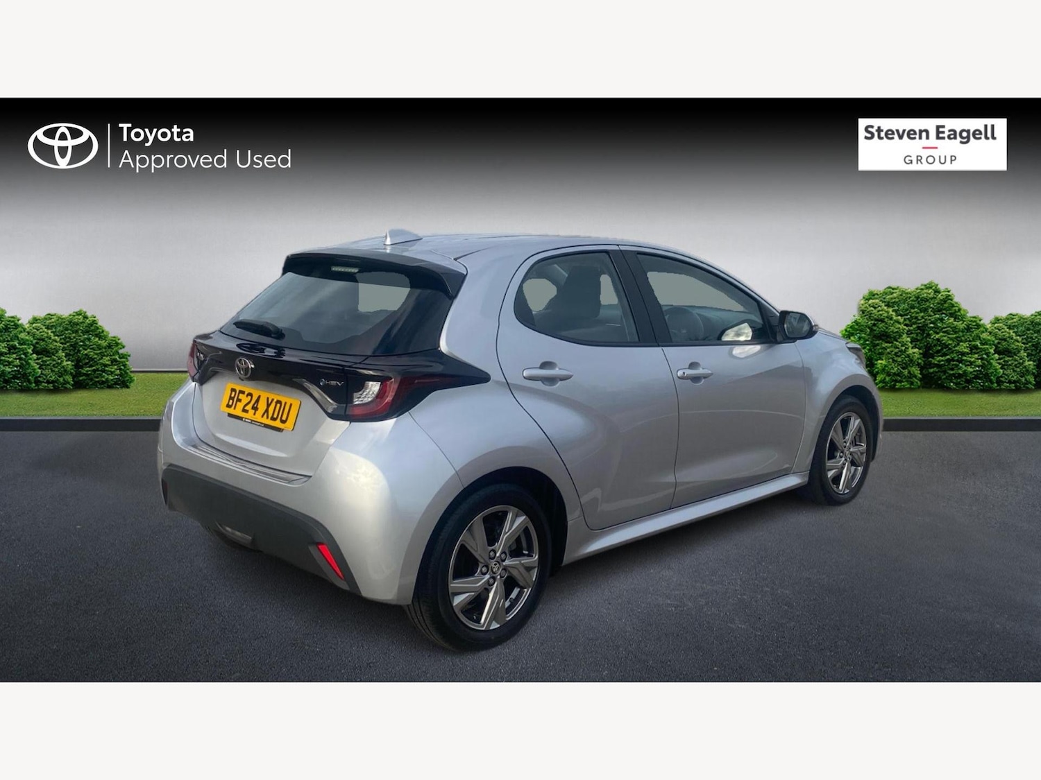 Used Toyota Yaris 2024 for sale - 76667411: Photo 2