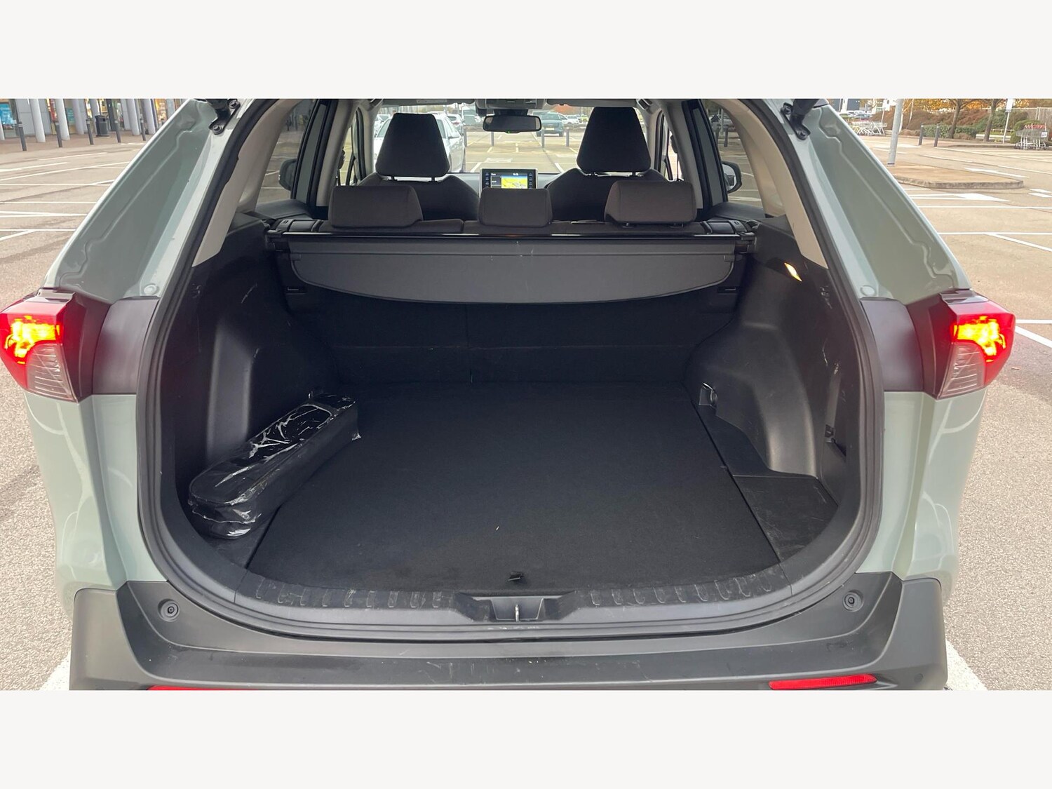 Used Toyota RAV4 2021 for sale - 76512074: Photo 16