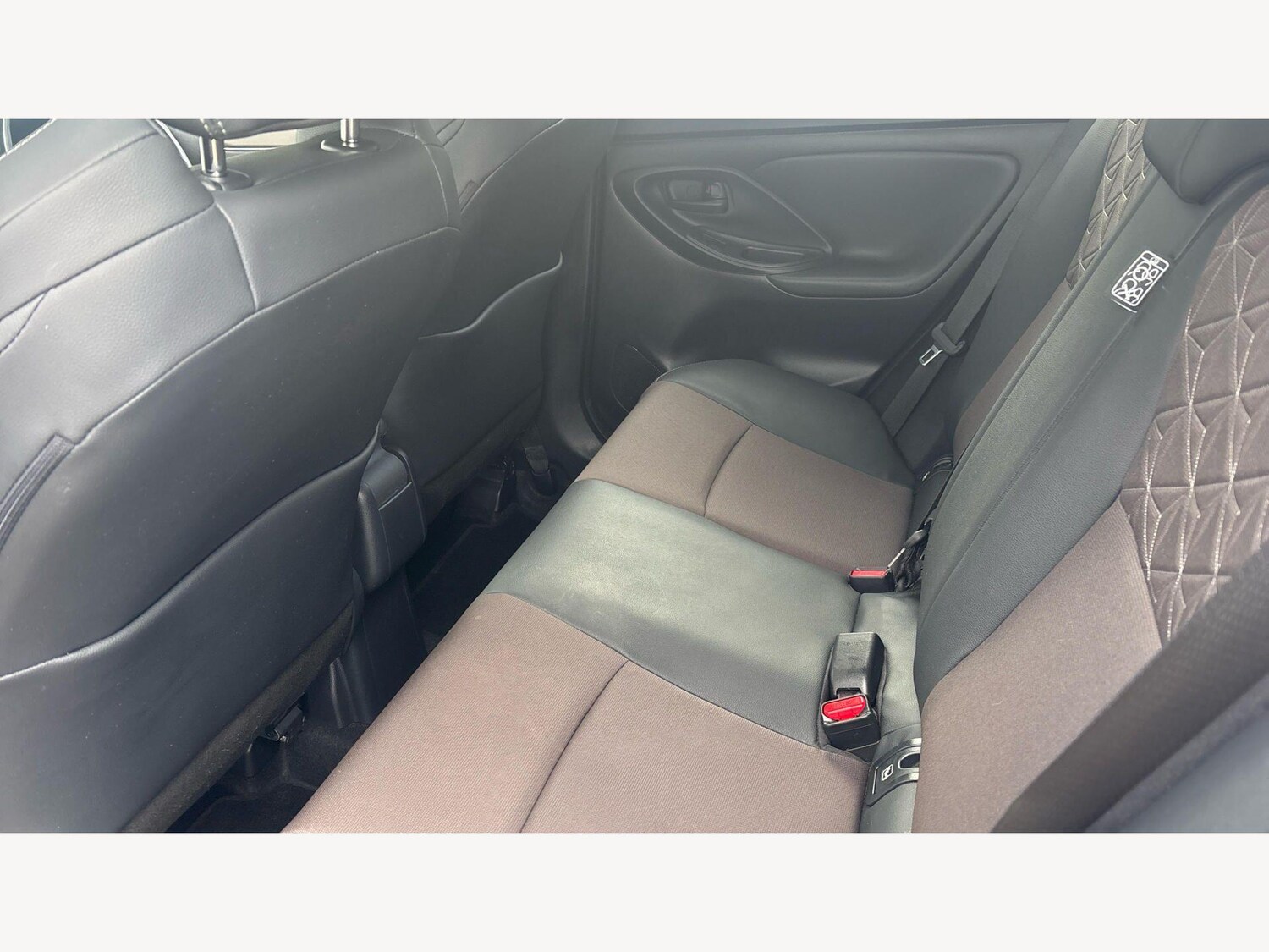 Used Toyota Yaris Cross 2023 for sale - 77853111: Photo 15