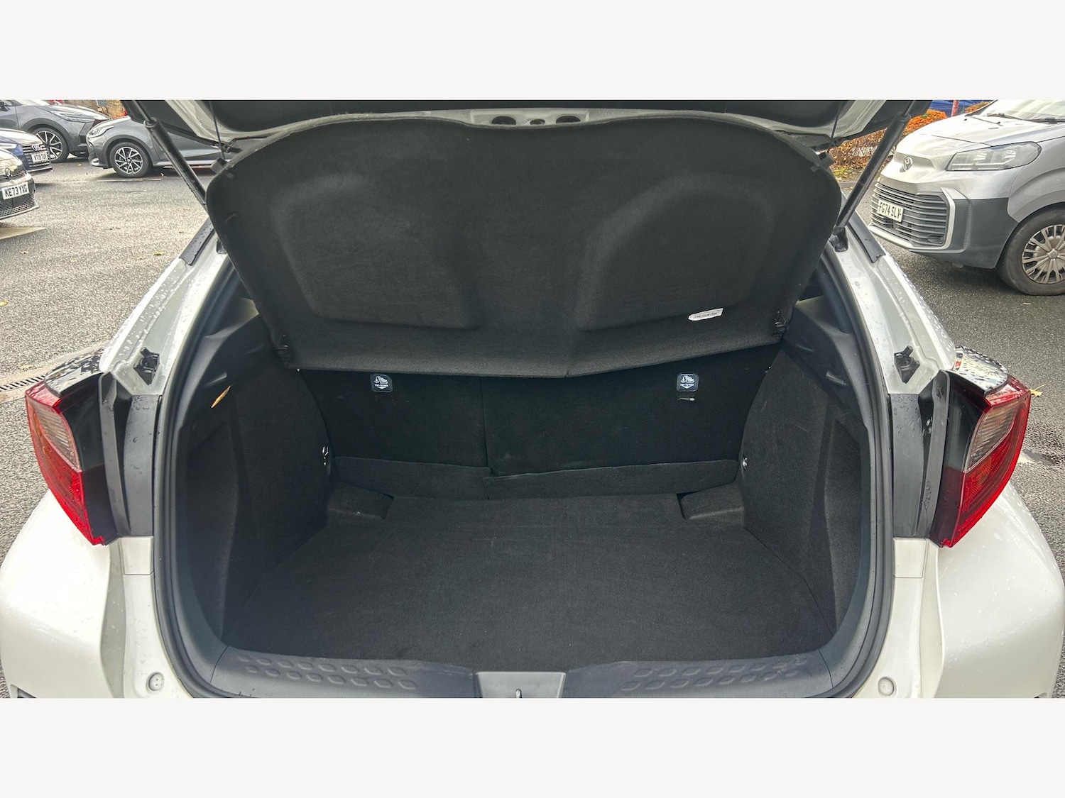 Used Toyota C-HR 2023 for sale - 76572288: Photo 16