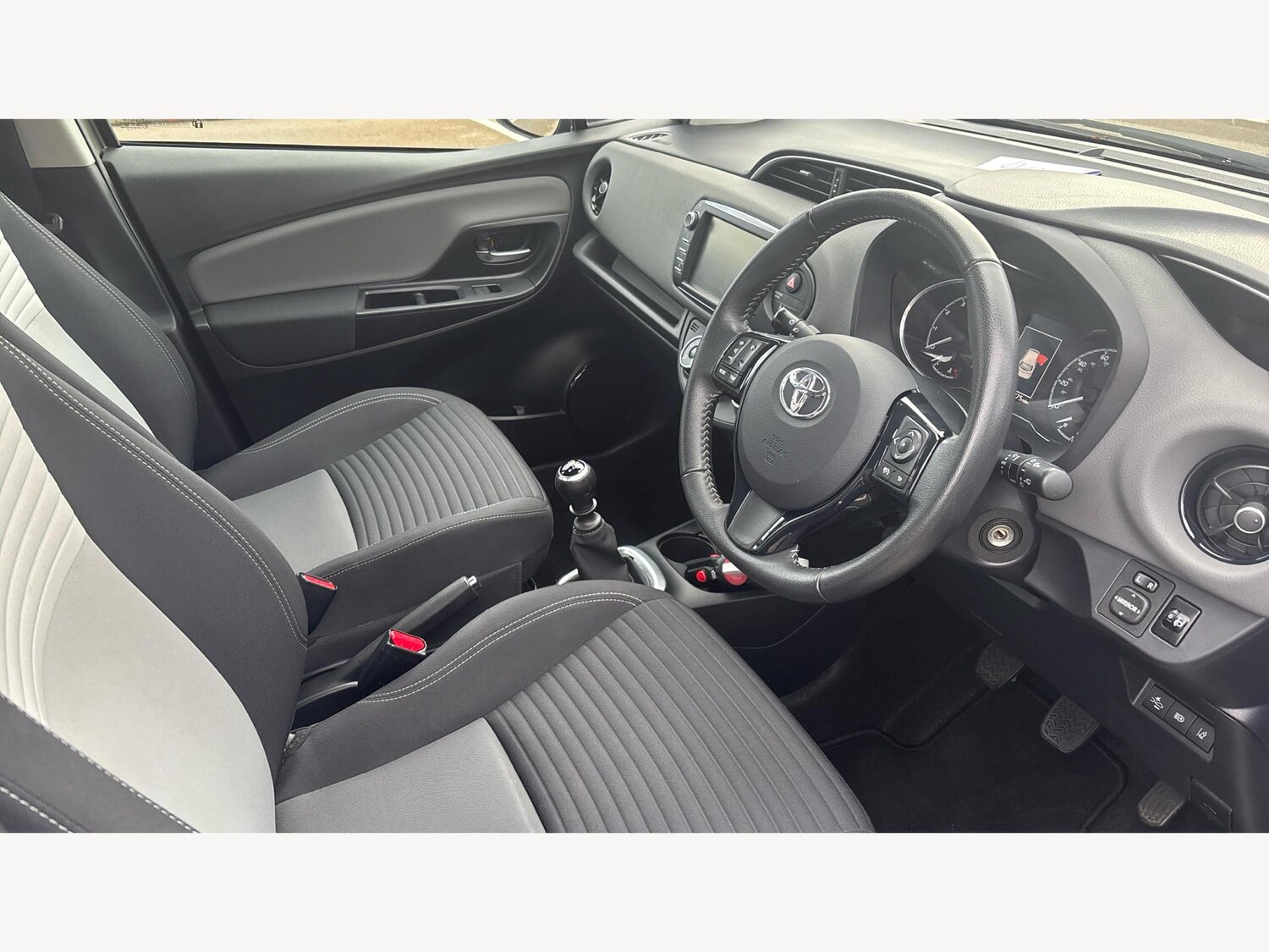 Used Toyota Yaris 2019 for sale - 76389384: Photo 13