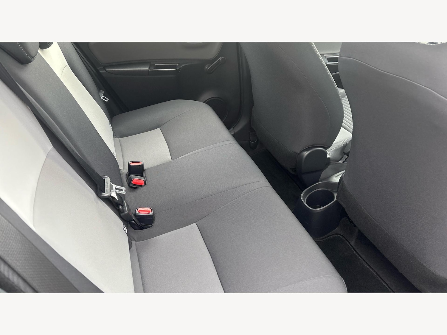 Used Toyota Yaris 2019 for sale - 76389384: Photo 14