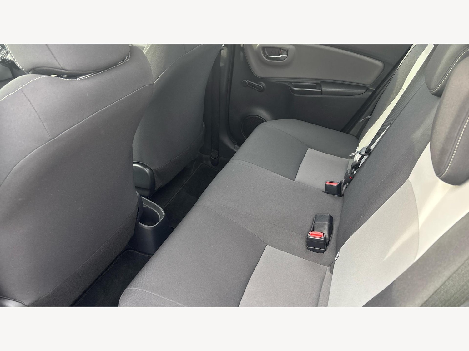 Used Toyota Yaris 2019 for sale - 76389384: Photo 15