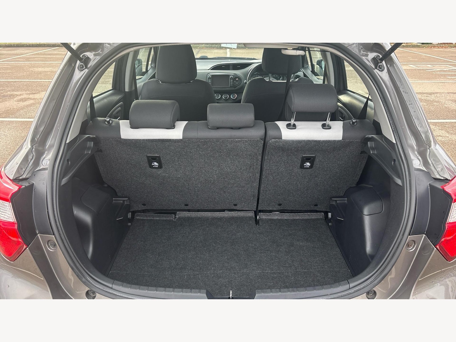 Used Toyota Yaris 2019 for sale - 76389384: Photo 16