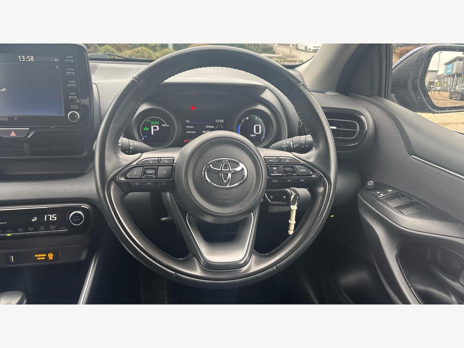Used Toyota Yaris for sale - 77854190: Photo 10