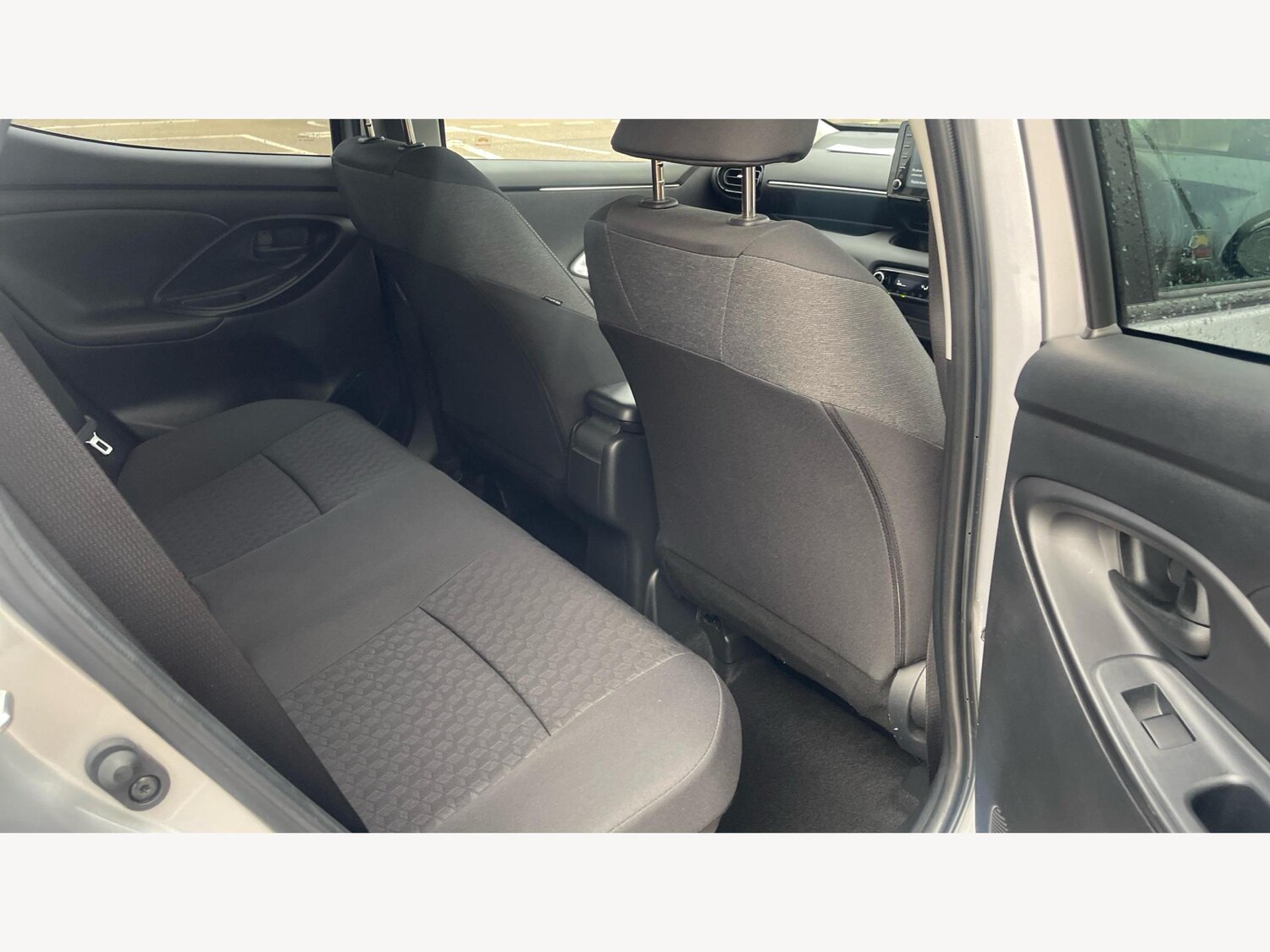 Used Toyota Yaris for sale - 76573580: Photo 14