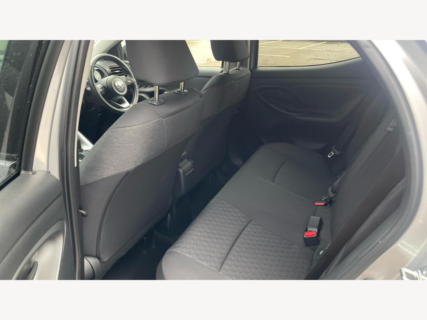 Used Toyota Yaris for sale - 76573580: Photo 15