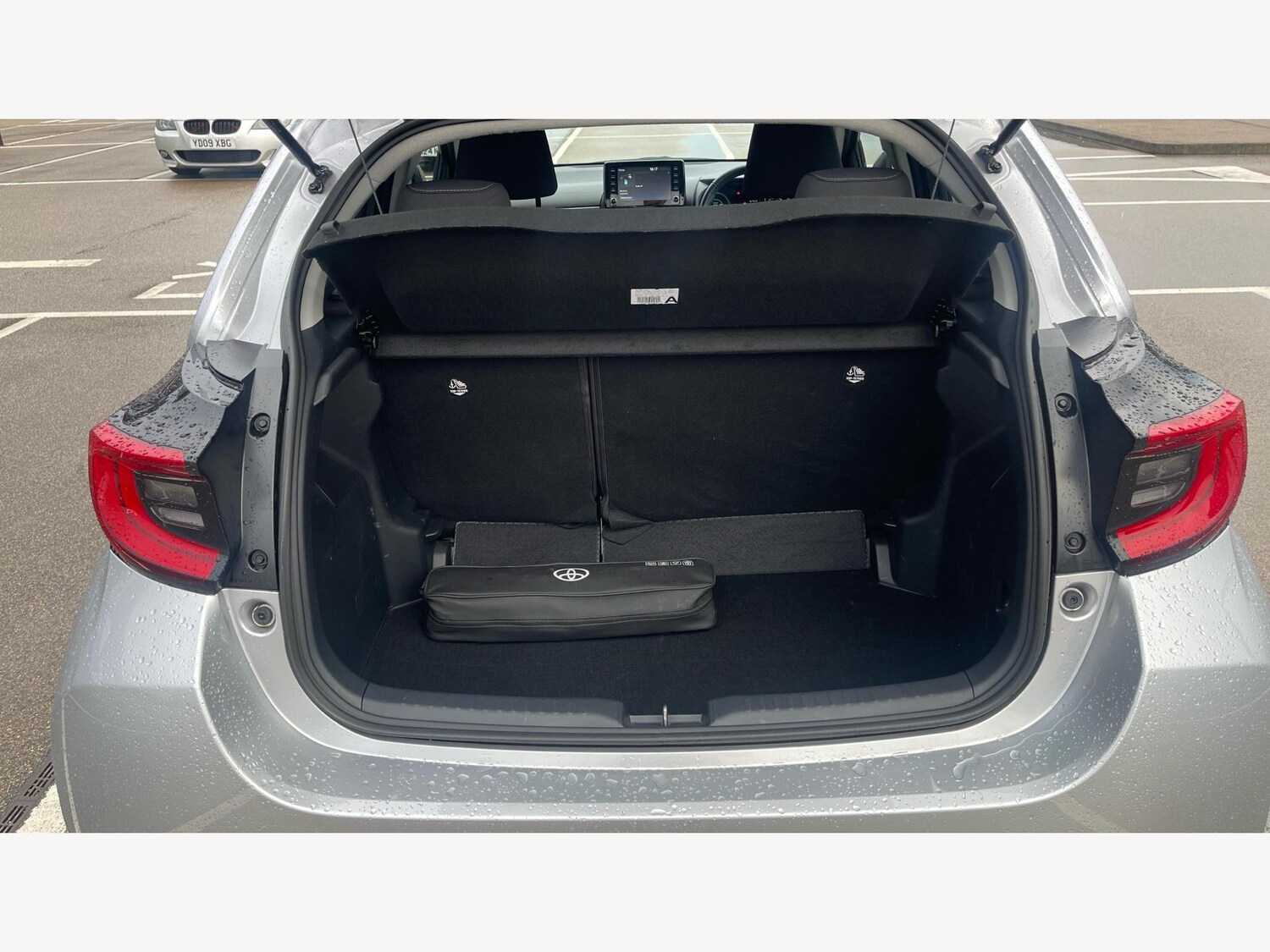 Used Toyota Yaris for sale - 76573580: Photo 16