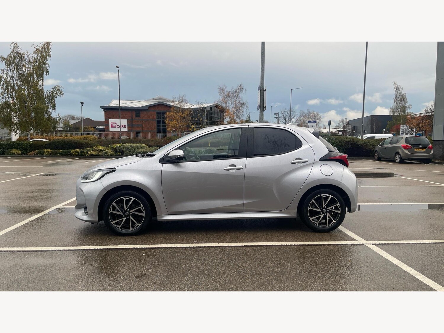 Used Toyota Yaris for sale - 76573580: Photo 19