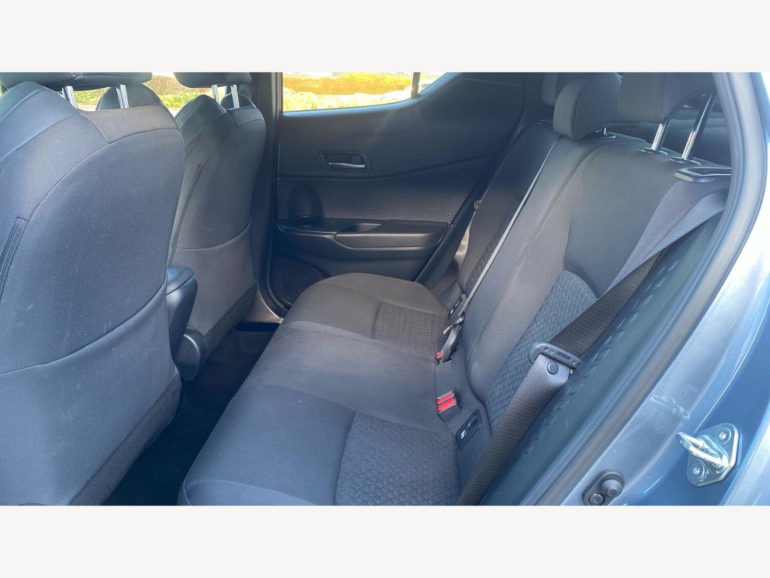 Used Toyota C-HR for sale - 77854137: Photo 15