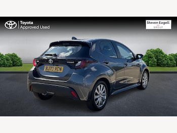 Used Toyota Yaris 2023 for sale - 75477499: Photo