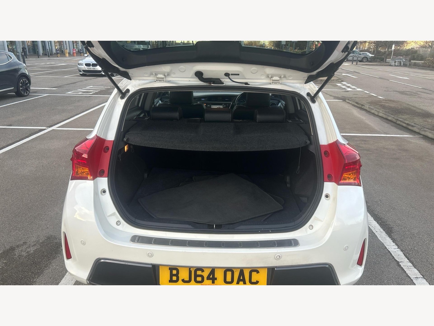 Used Toyota Auris 2014 for sale - 76645048: Photo 16