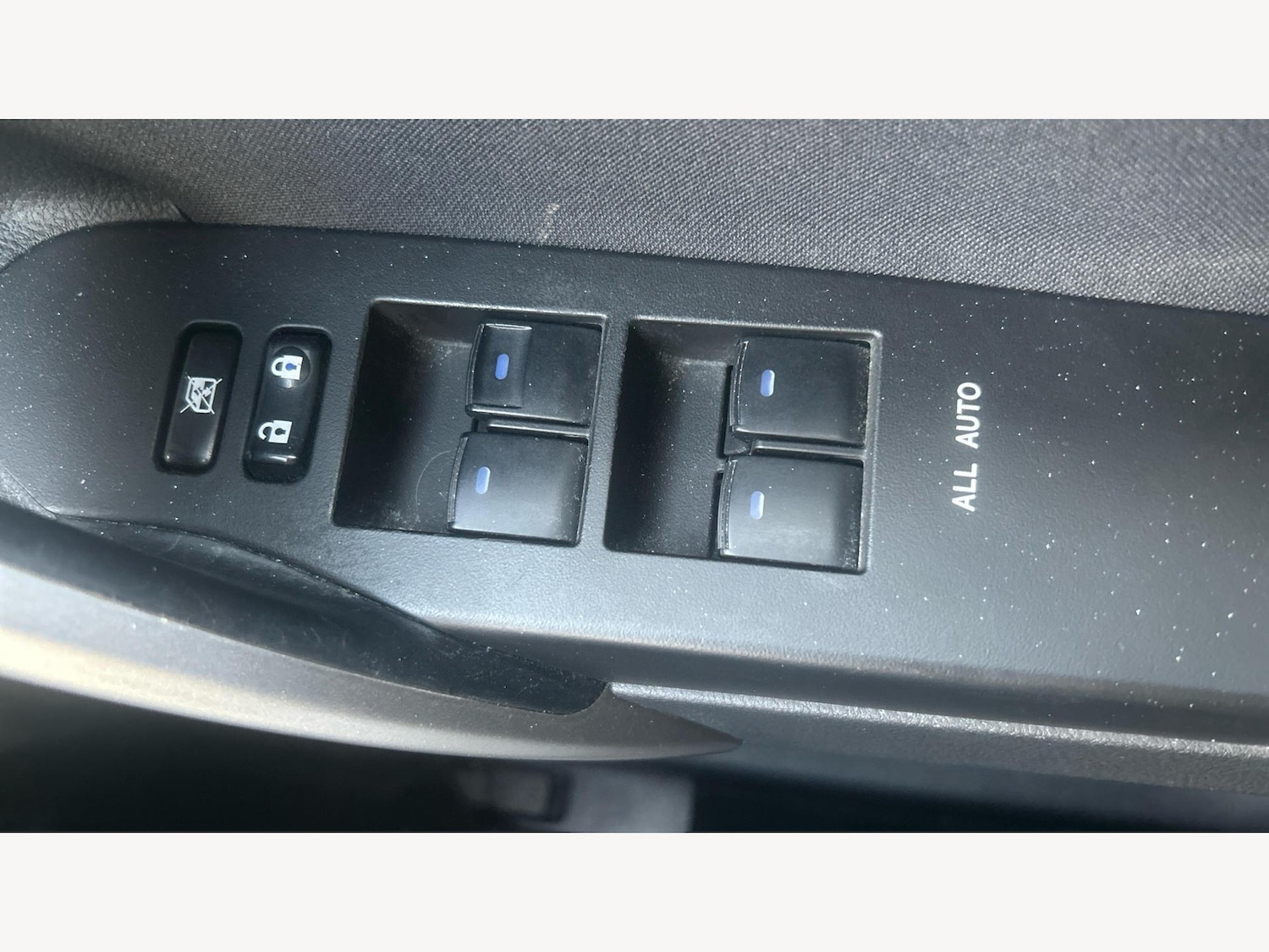 Used Toyota Auris 2014 for sale - 76645048: Photo 27