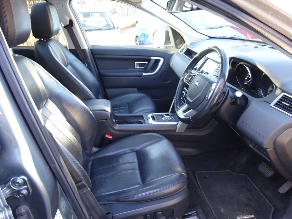 Used Land Rover Discovery Sport 2015 for sale - 76068367: Photo 11