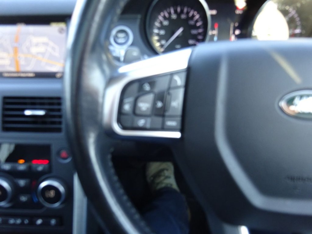 Used Land Rover Discovery Sport 2015 for sale - 76068367: Photo 17