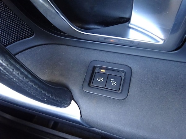 Used Land Rover Discovery Sport 2015 for sale - 76068367: Photo 24