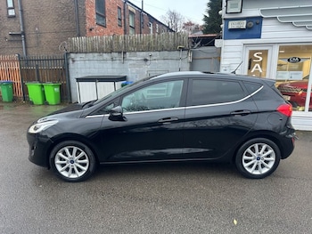 Used Ford Fiesta 2018 for sale - 76417574: Photo