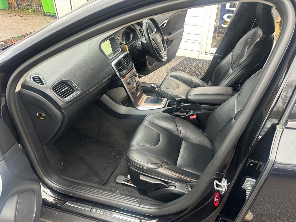Used Volvo V40 2015 for sale - 76454634: Photo 12