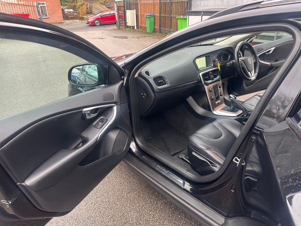 Used Volvo V40 2015 for sale - 76454634: Photo 14