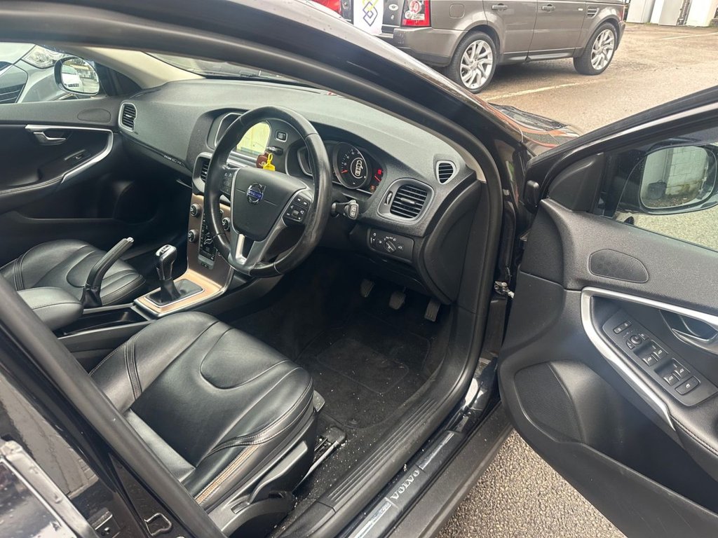 Used Volvo V40 2015 for sale - 76454634: Photo 17