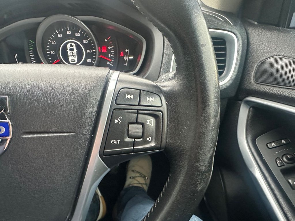 Used Volvo V40 2015 for sale - 76454634: Photo 21