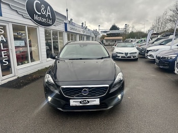 Used Volvo V40 2015 for sale - 76454634: Photo