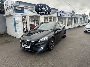 Used Volvo V40 2015 for sale - 76454634: Photo