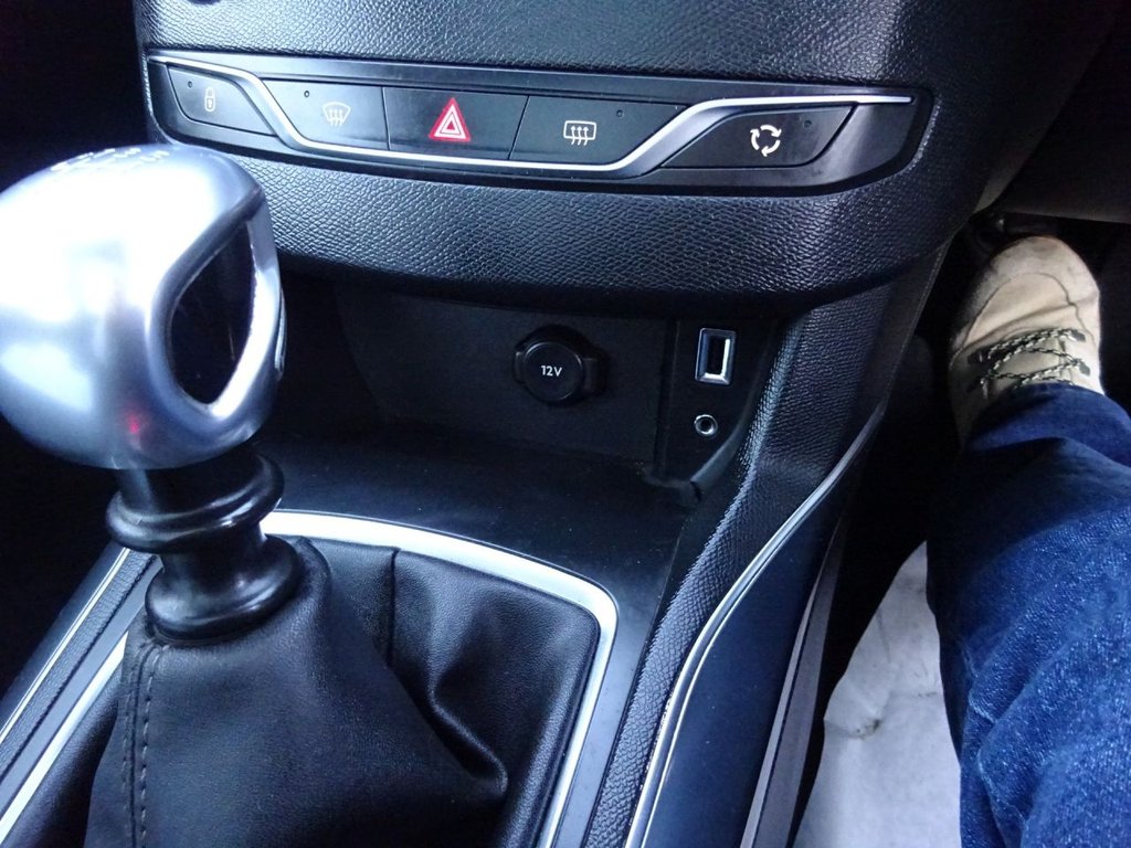 Used Peugeot 308 2014 for sale - 77241528: Photo 25