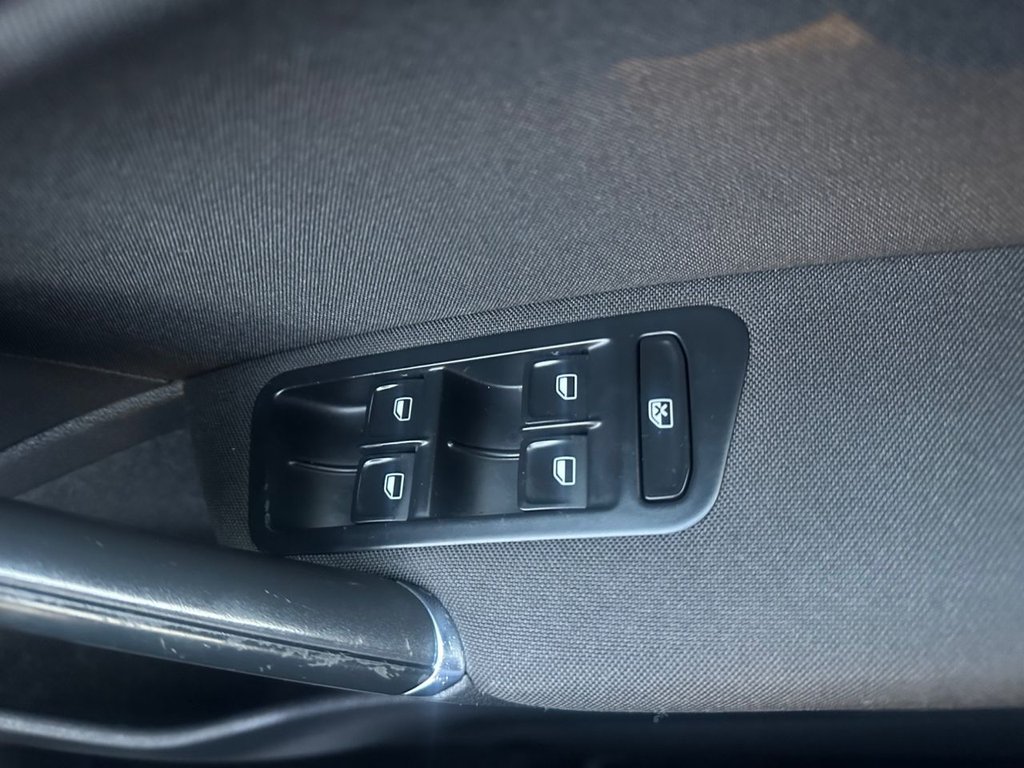 Used Volkswagen Golf 2013 for sale - 77706128: Photo 25