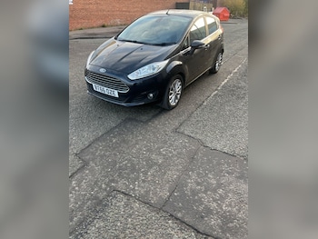 Used Ford Fiesta 2017 for sale - 76527220: Photo