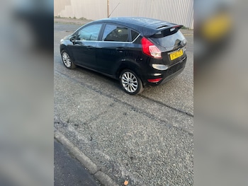 Used Ford Fiesta 2017 for sale - 76527220: Photo