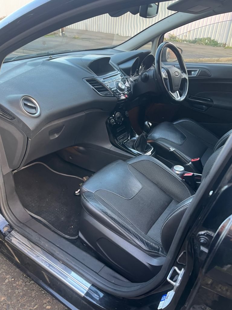 Used Ford Fiesta 2017 for sale - 76527220: Photo 8