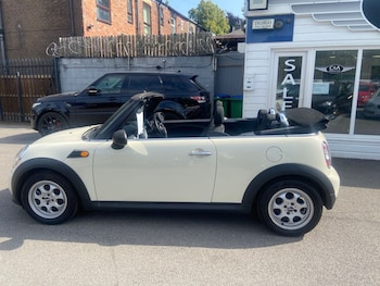 Used MINI Convertible 2011 for sale - 75541344: Photo