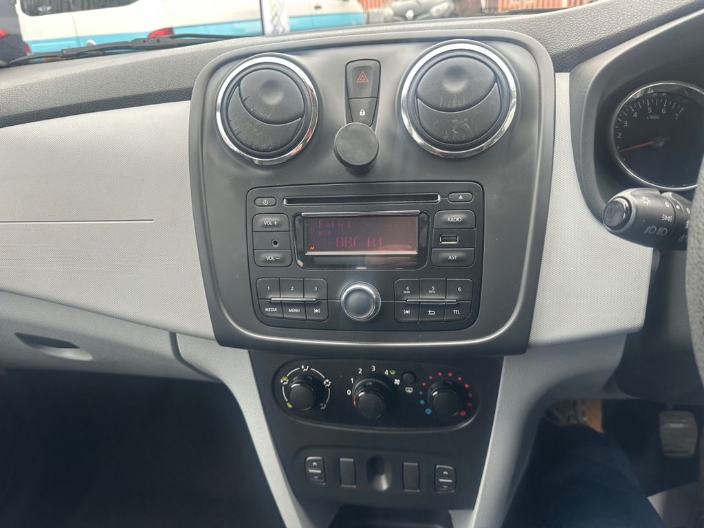 Used Dacia Sandero 2013 for sale - 77806173: Photo 21