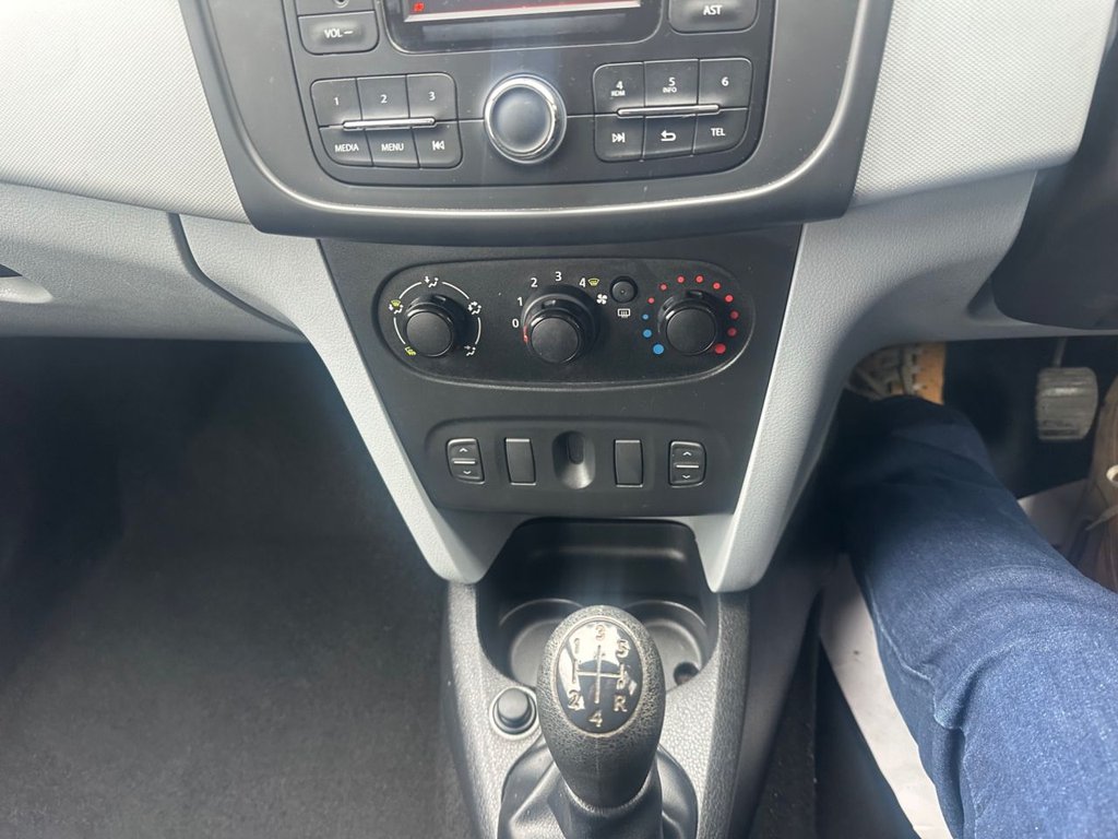 Used Dacia Sandero 2013 for sale - 77806173: Photo 22