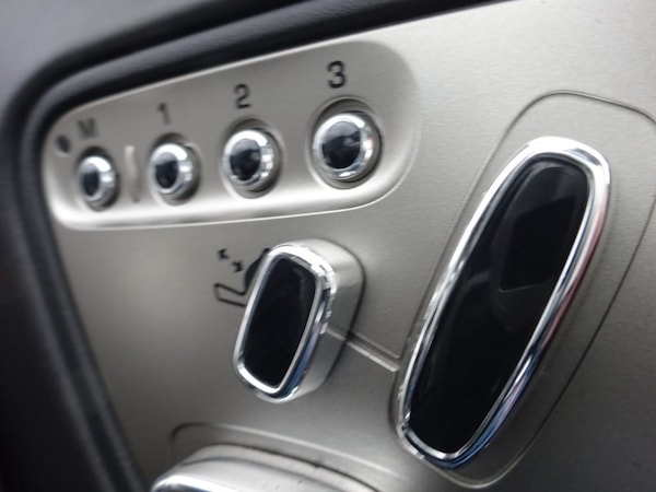 Used Jaguar XK 2010 for sale - 71033185: Photo 24