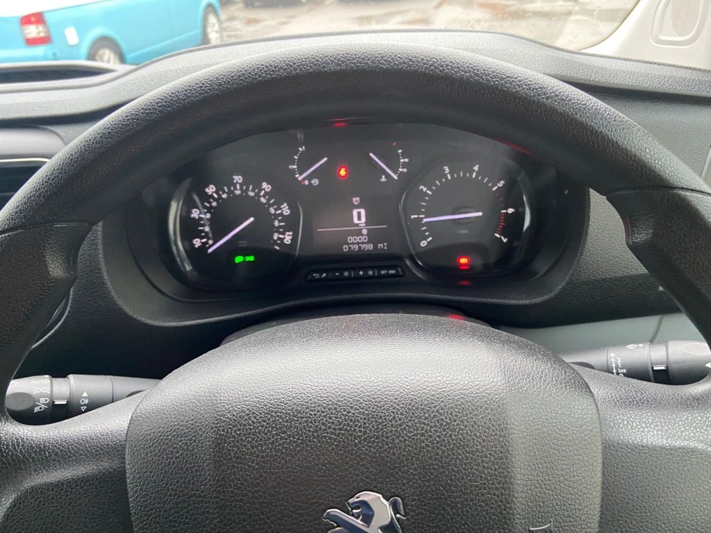 Used Peugeot Expert 2020 for sale - 71033164: Photo 25