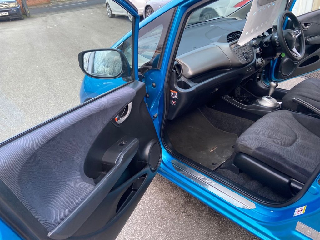 Used Honda Jazz 2010 for sale - 77056328: Photo 13