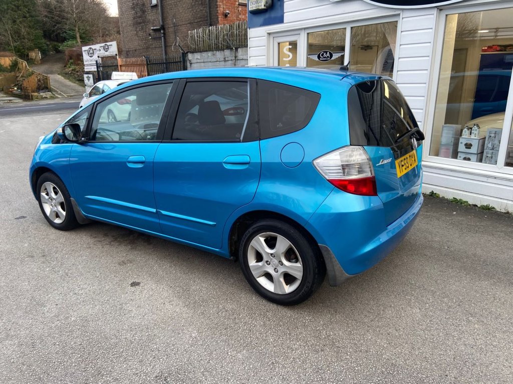 Used Honda Jazz 2010 for sale - 77056328: Photo 5